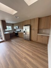 1196 Danober Dr in San Diego, CA - Foto de edificio - Building Photo