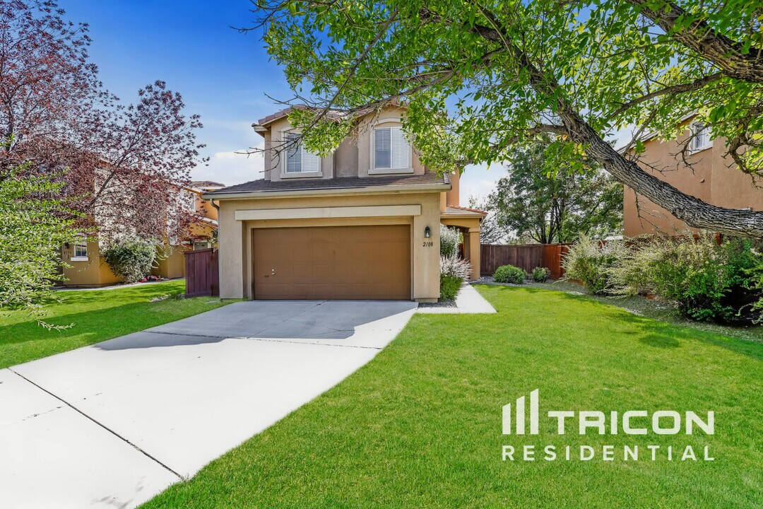 2108 San Remo Dr in Sparks, NV - Building Photo