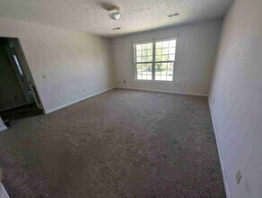 5780 Metropolis Lake Rd in West Paducah, KY - Building Photo - Building Photo