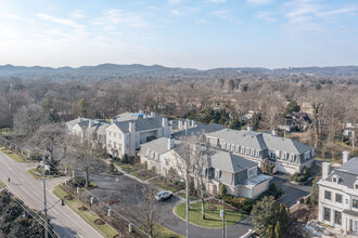 615 Belle Meade Blvd in Nashville, TN - Foto de edificio - Building Photo