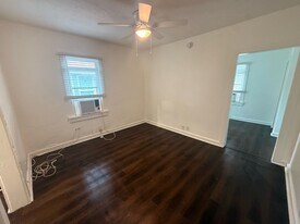 1131 Queen St N in St. Petersburg, FL - Building Photo