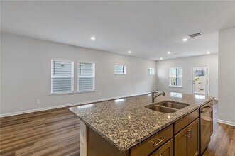 2277 Whitworth St in Lawrenceville, GA - Foto de edificio - Building Photo