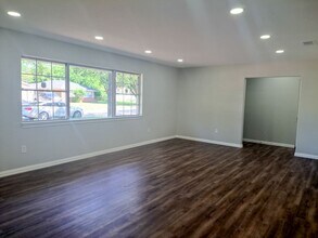 5819 Liberty Dr in Irving, TX - Building Photo - Building Photo