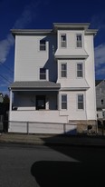 582 Cambridge St in Fall River, MA - Foto de edificio - Building Photo