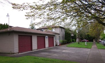 Cornelius Park Apartments in Cornelius, OR - Building Photo - Building Photo