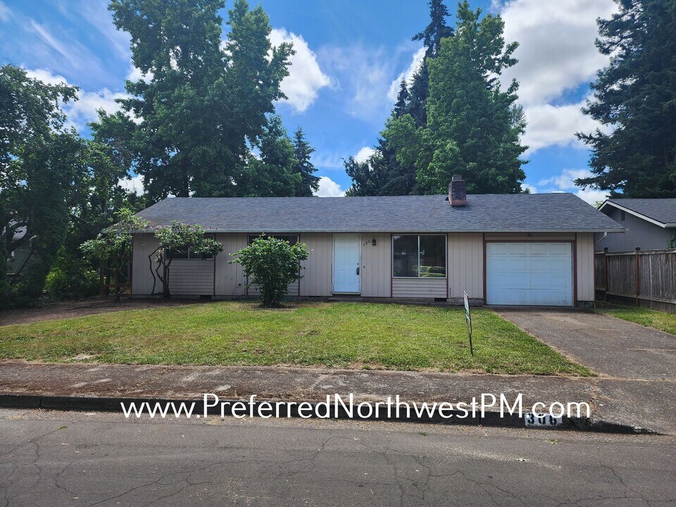 306 Wickham Ct in Eugene, OR - Building Photo