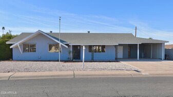 10331 W Willie Low Cir in Sun City, AZ - Building Photo
