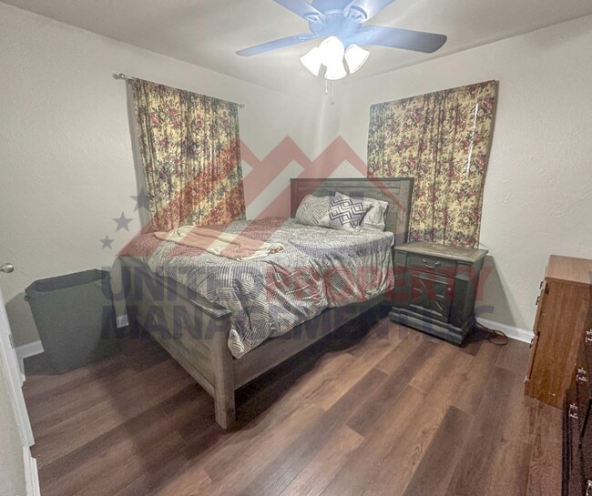 406 Rosedale St in Carlsbad, NM - Building Photo - Building Photo