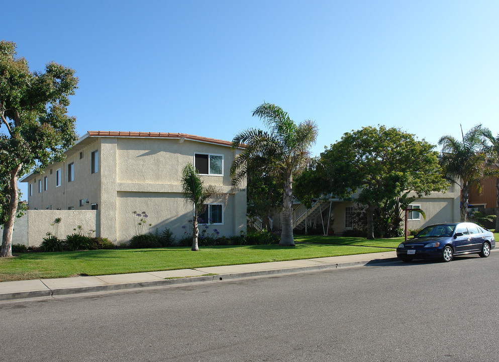 4930-4940 Nautilus St in Oxnard, CA - Foto de edificio