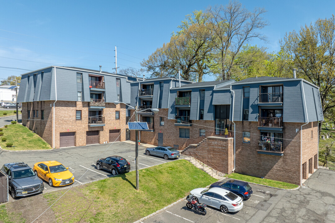 Heather Glen in Kearny, NJ - Foto de edificio