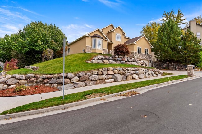 13697 S Tom Shoemaker Cir in Draper, UT - Building Photo - Building Photo