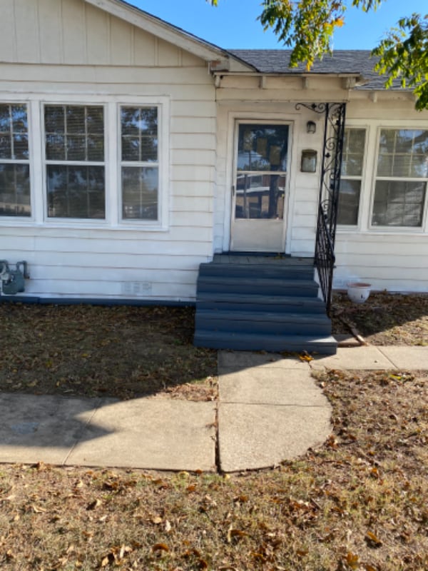 1004 Main St in Sulphur Springs, TX - Foto de edificio - Building Photo