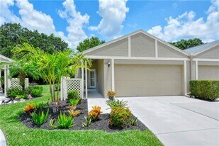 220 Chartley Ct N in Sarasota, FL - Building Photo