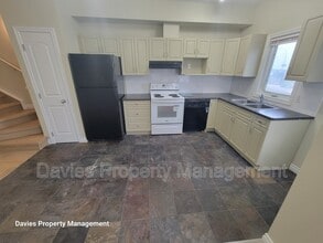 171 Brintnell Blvd NW in Edmonton, AB - Building Photo - Building Photo