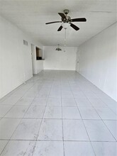 5981 Washington St, Unit 212 in Hollywood, FL - Building Photo - Building Photo