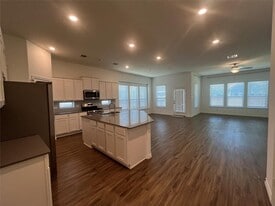 212 Baralo St in Leander, TX - Building Photo