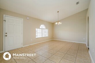 2100 Christopher Ave N in Lehigh Acres, FL - Building Photo - Building Photo