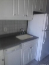 140 Grove St-Unit -6G in Stamford, CT - Building Photo - Building Photo