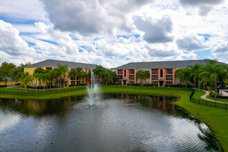 Building 4 in Orlando, FL - Building Photo - Building Photo