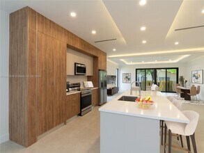 841-843 SW 29th St in Fort Lauderdale, FL - Building Photo - Building Photo