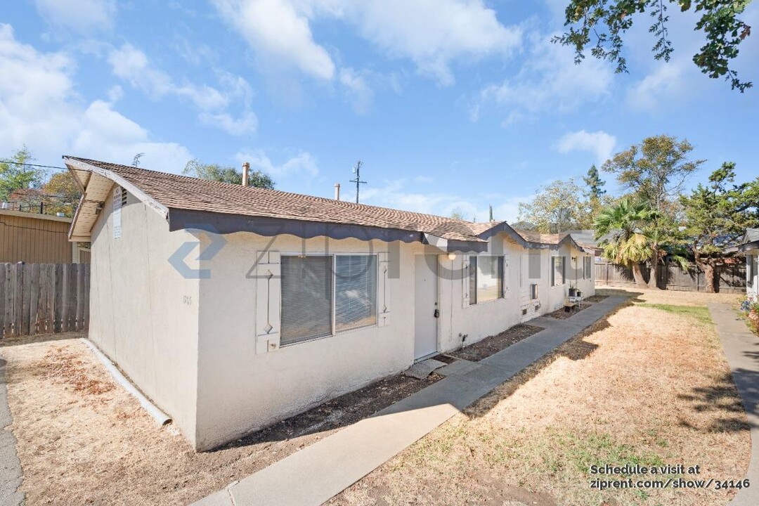 1705 Kenwood St in Sacramento, CA - Building Photo