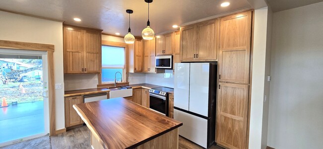 property at 39069-39071 Dexter Rd