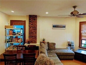 120 Hillside St, Unit 101 in Boston, MA - Foto de edificio - Building Photo