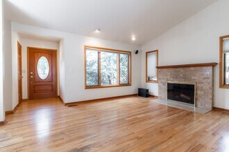 536 NW Harmon Blvd in Bend, OR - Building Photo - Building Photo