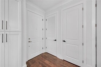 6890 Peachtree Dunwoody Rd in Atlanta, GA - Building Photo - Building Photo