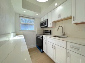 2815 NE 33rd Ave in Fort Lauderdale, FL - Building Photo