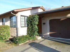 3118 Begonia St in Anderson, CA - Building Photo - Building Photo
