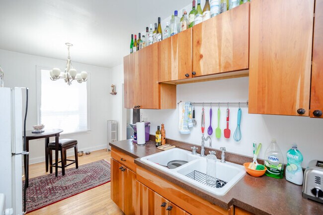 3806 W Irving Park Rd in Chicago, IL - Building Photo - Building Photo