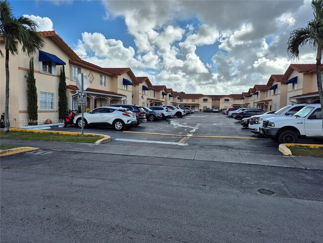 2246 W 74th St in Hialeah, FL - Building Photo - Building Photo