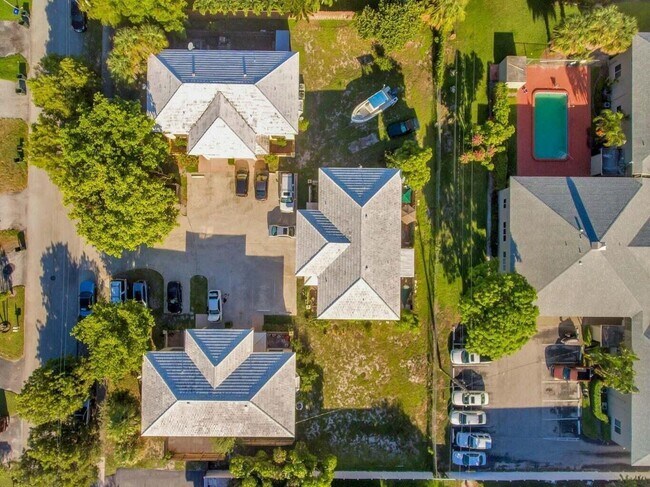 252 SW 6th St in Boca Raton, FL - Building Photo - Building Photo