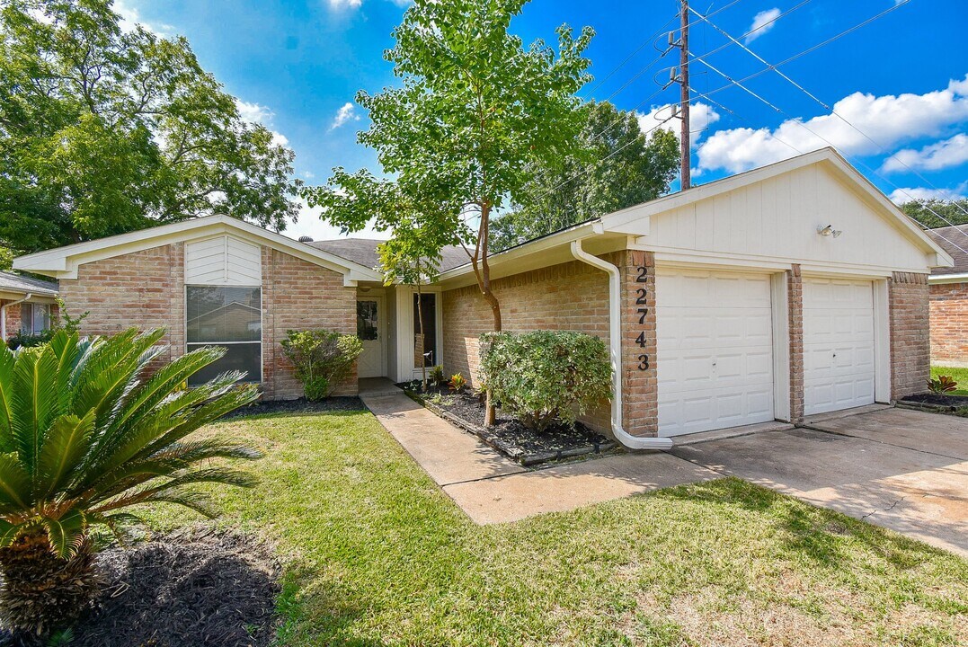 22743 Red River Dr in Katy, TX - Building Photo