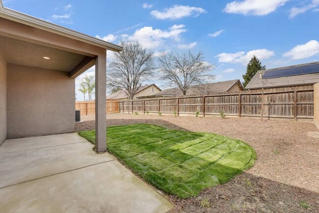 Orchard 79 in Tulare, CA - Foto de edificio - Building Photo