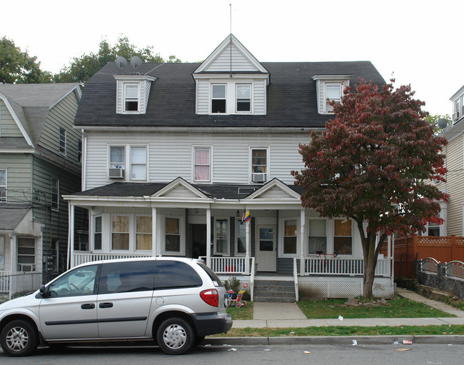 15-17 Bush Ave in Port Chester, NY - Building Photo - Building Photo