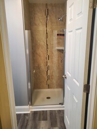 1607 Division St photo'