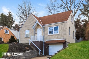 3563 Middleboro Rd in Pittsburgh, PA - Building Photo