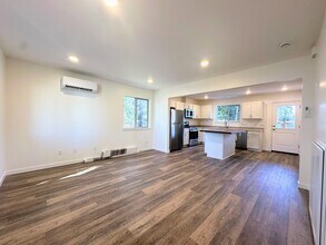 112 Maple St in Phoenix, OR - Building Photo - Building Photo