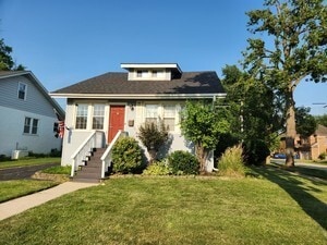 661 Swain Ave in Elmhurst, IL - Building Photo