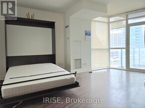 169 Fort York Blvd in Toronto, ON - Building Photo - Building Photo