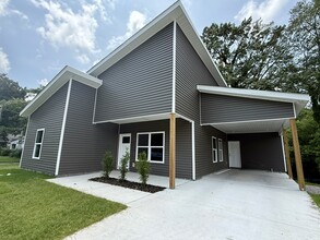 310 N 4th St in Benton, AR - Building Photo - Building Photo