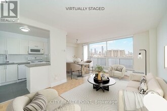 666 Spadina Ave. in Toronto, ON - Building Photo - Building Photo