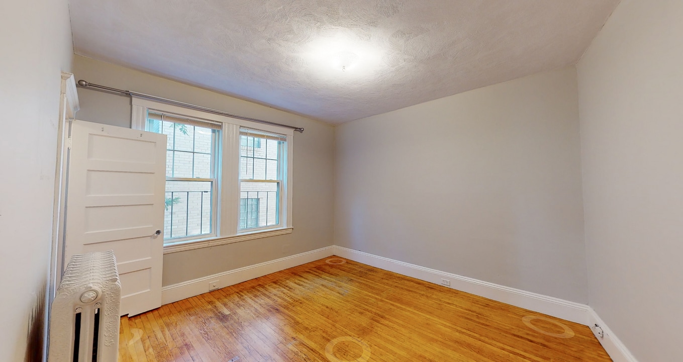 8A Forest St, Unit 4 in Cambridge, MA - Building Photo