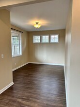 2126 NE 12th St in Renton, WA - Building Photo - Building Photo