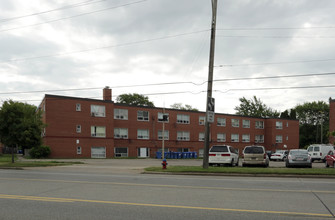 Mericourt Apartments in Hamilton, ON - Building Photo - Building Photo