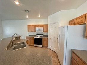 1161 Amarillo Sky Pl in Henderson, NV - Foto de edificio - Building Photo