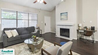 533 Fossil Creek Blvd in Haltom City, TX - Building Photo