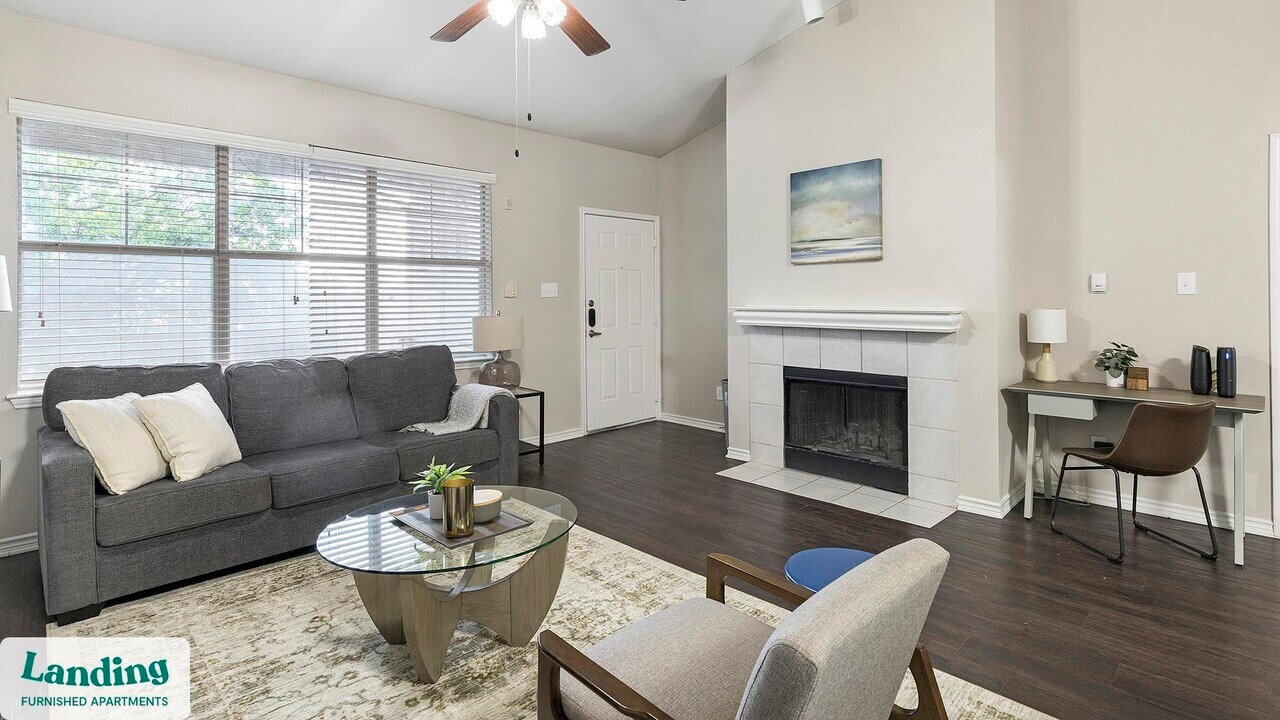 533 Fossil Creek Blvd in Haltom City, TX - Building Photo